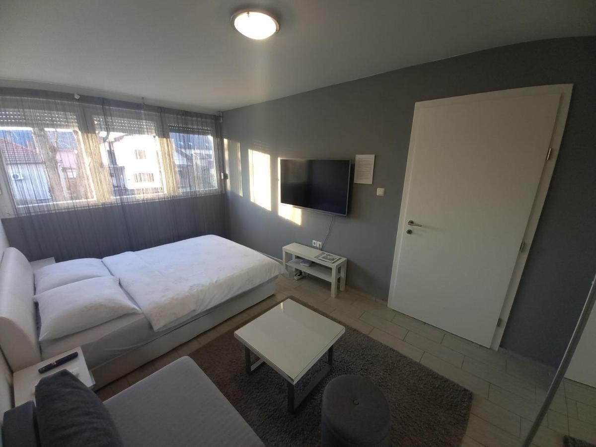Apartment Sven Vinkovci Luaran gambar